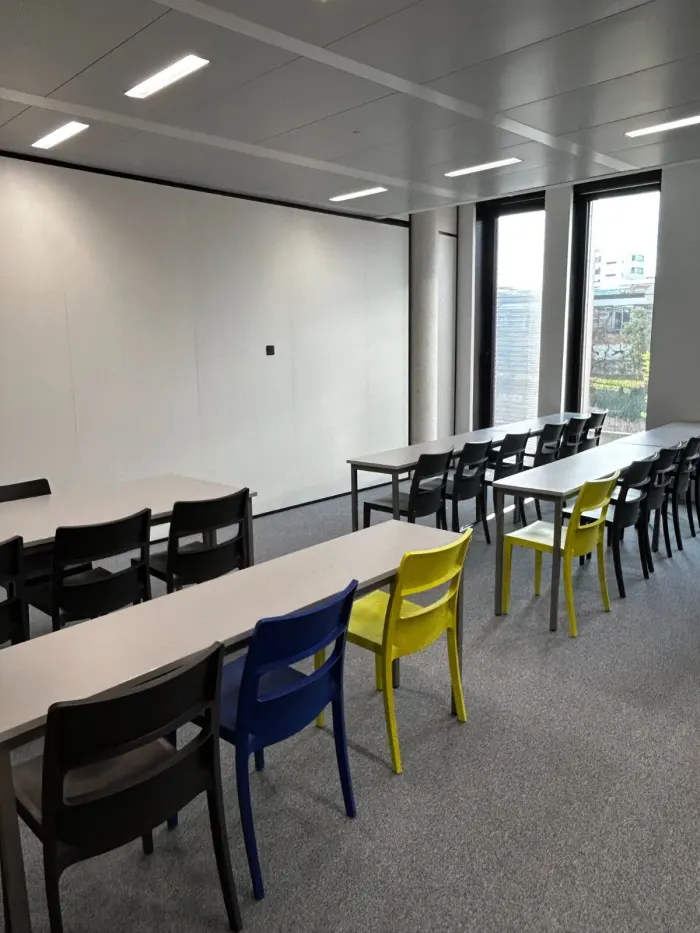 Teaching room at the Paris campus